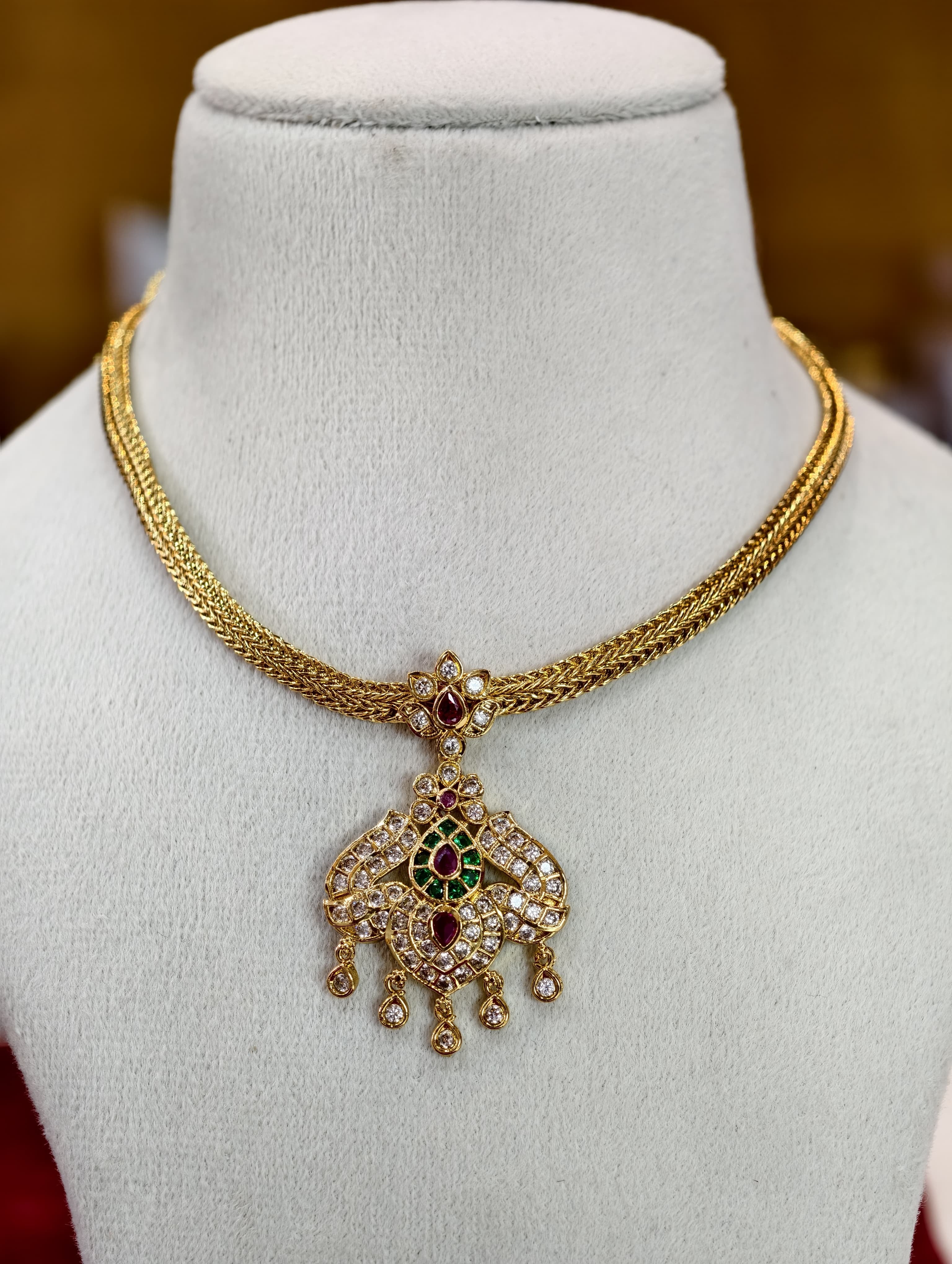 Gold Model Nanu Patti