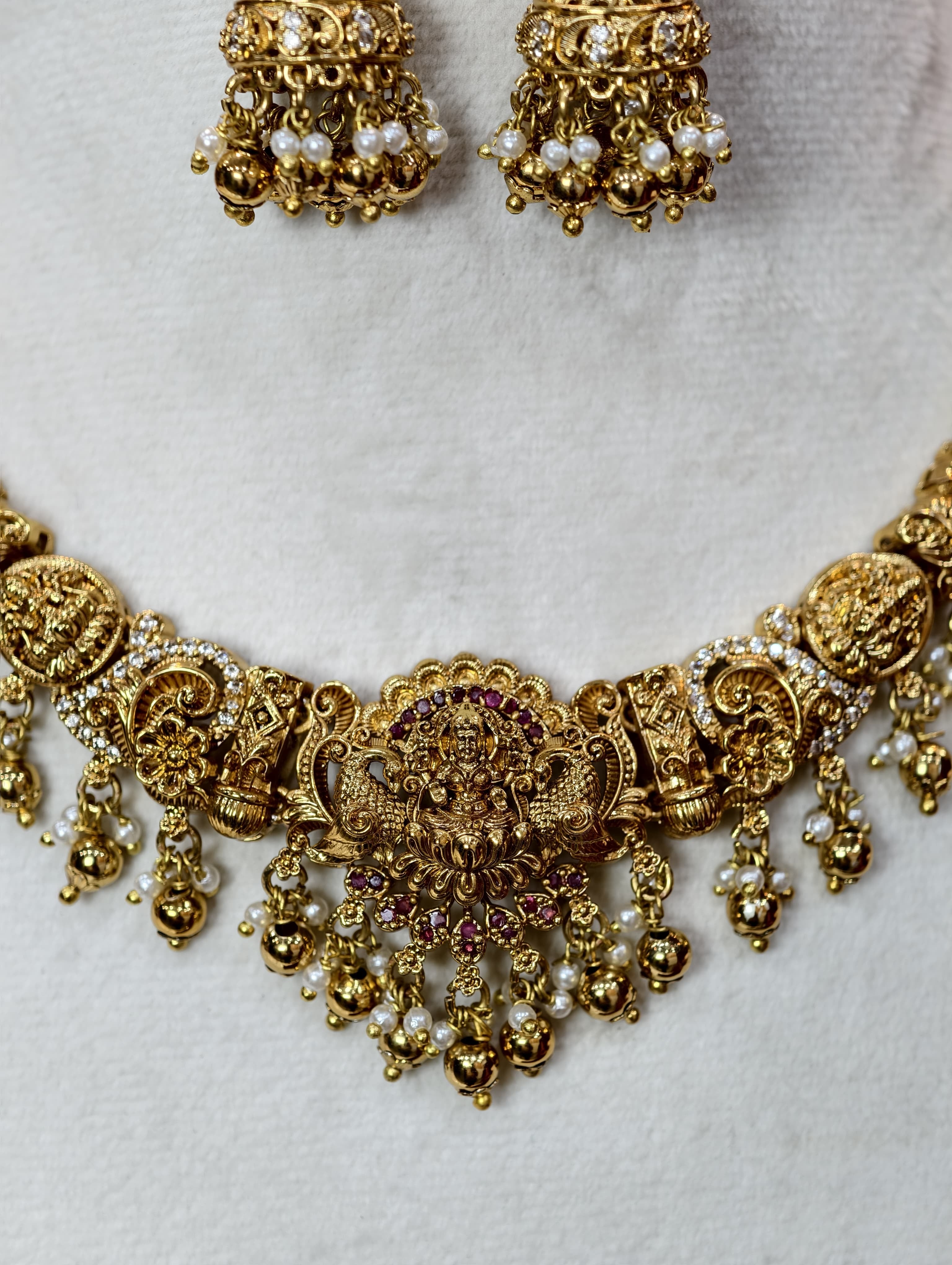 Gold Model Necklace
