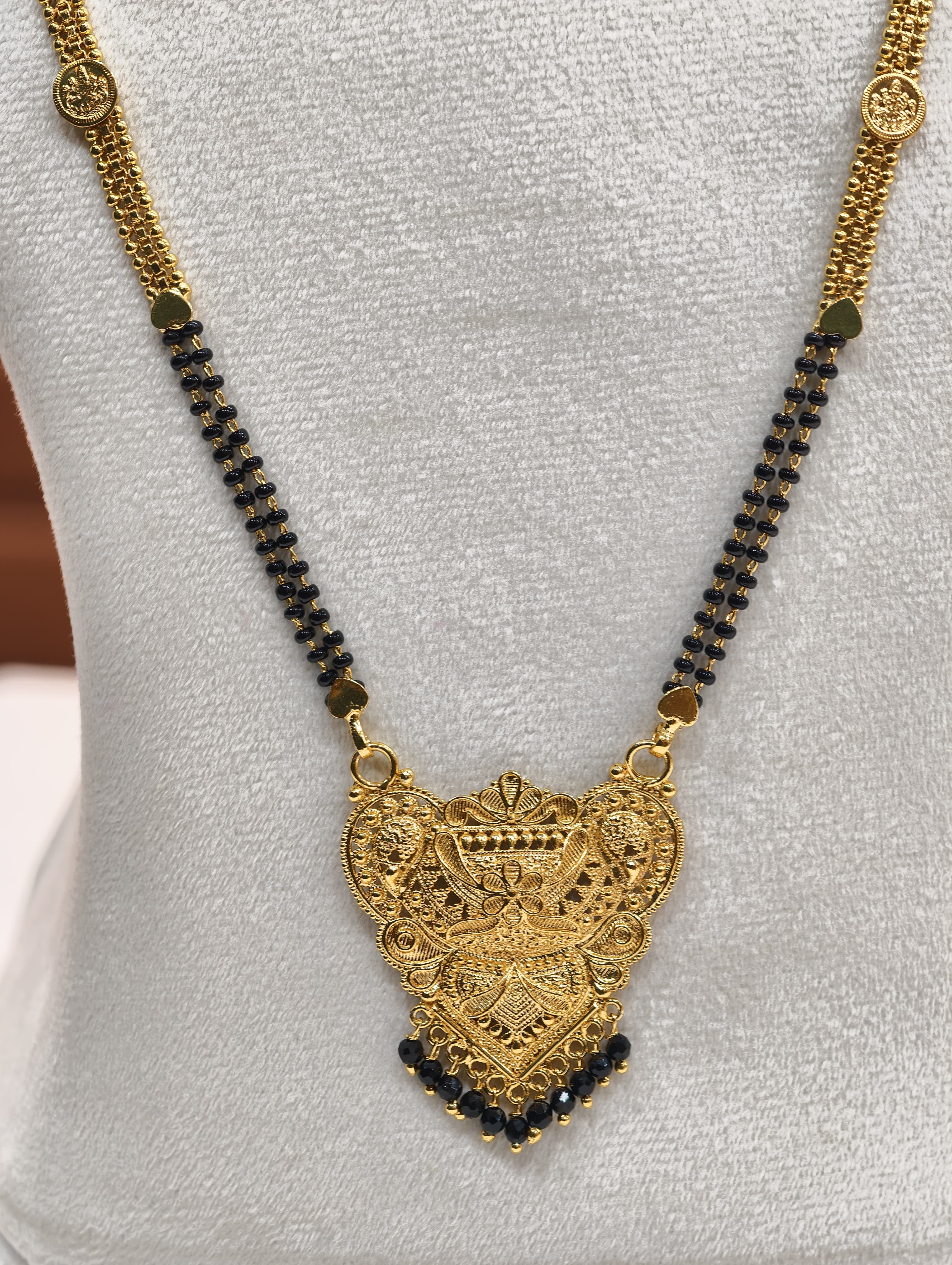 Gold Model Long Black Beads