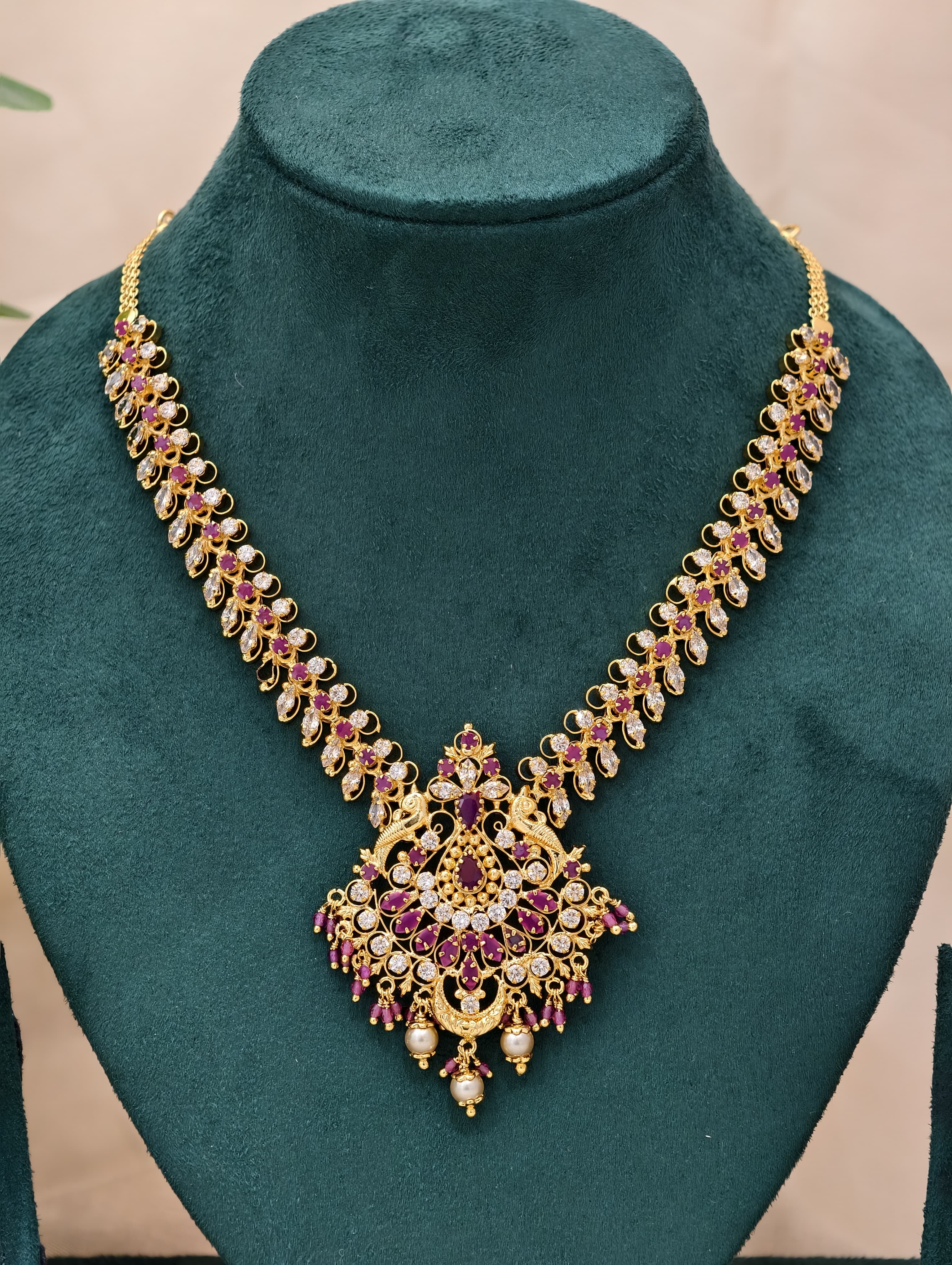 Gold Model Handmade Stone Necklace