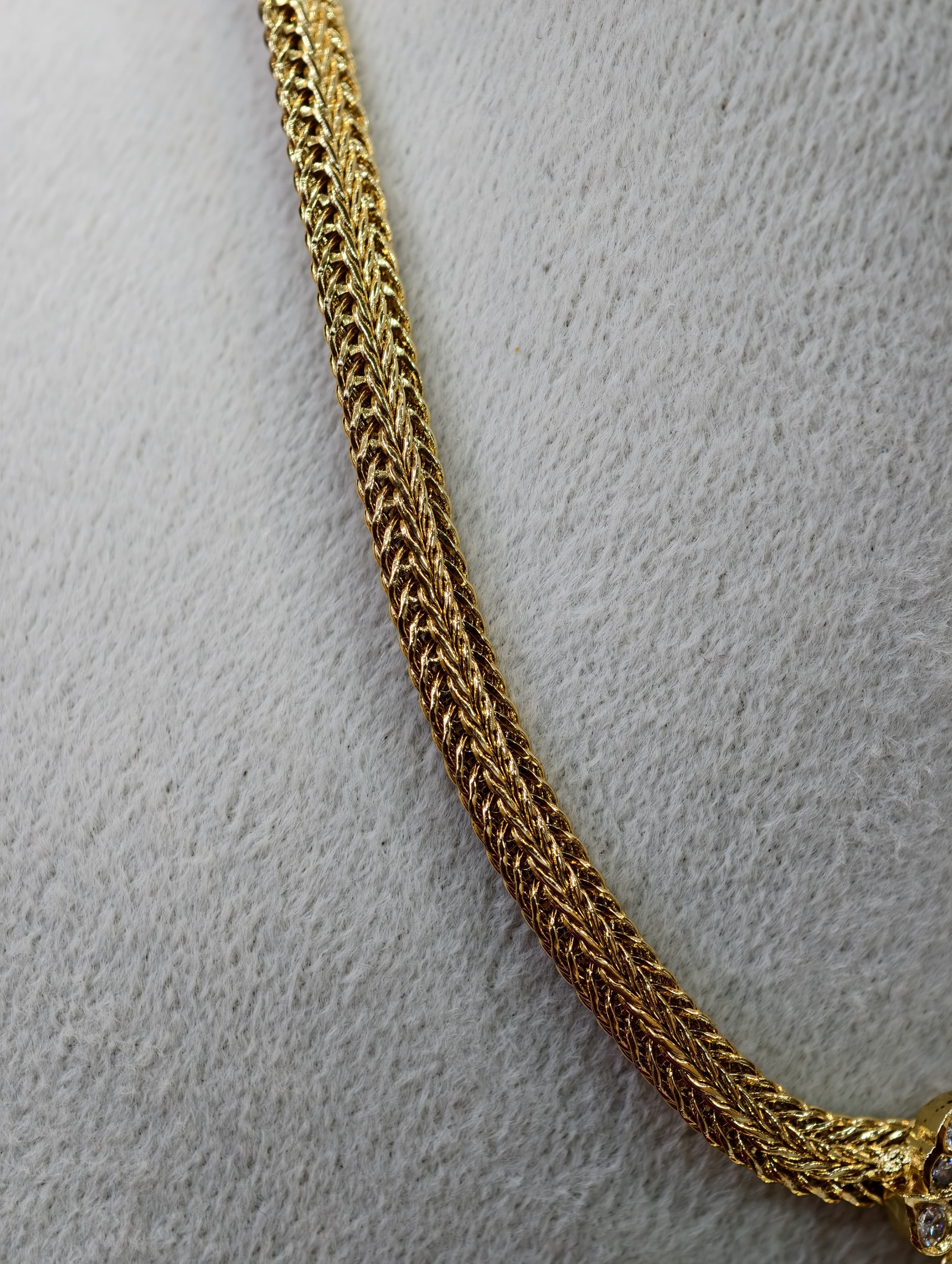 Gold Model Nanu Patti