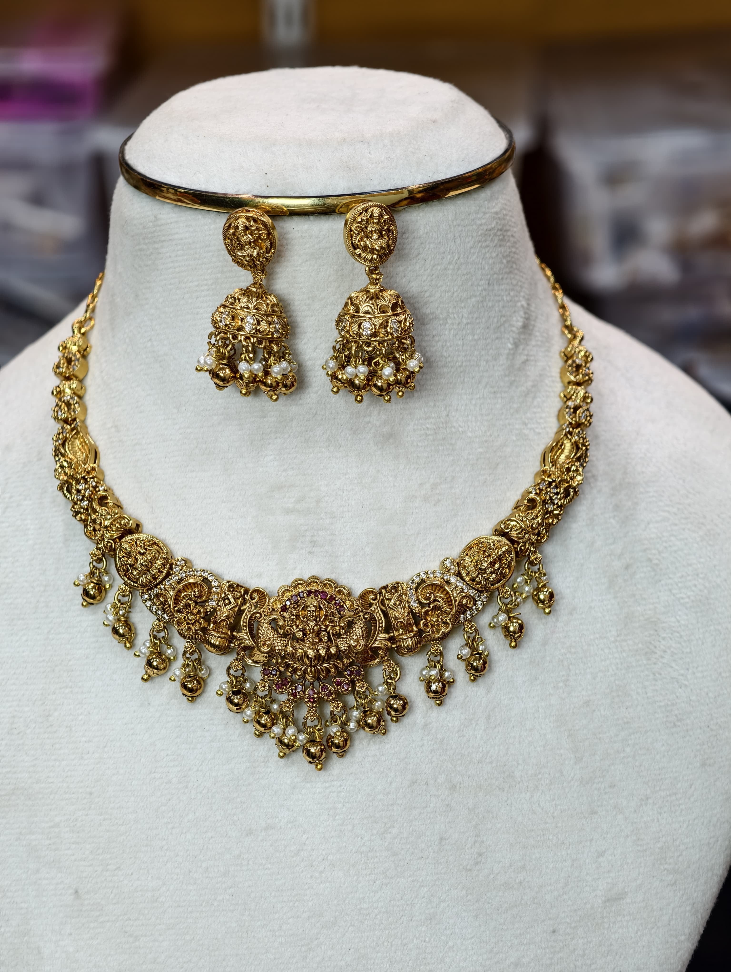 Gold Model Necklace