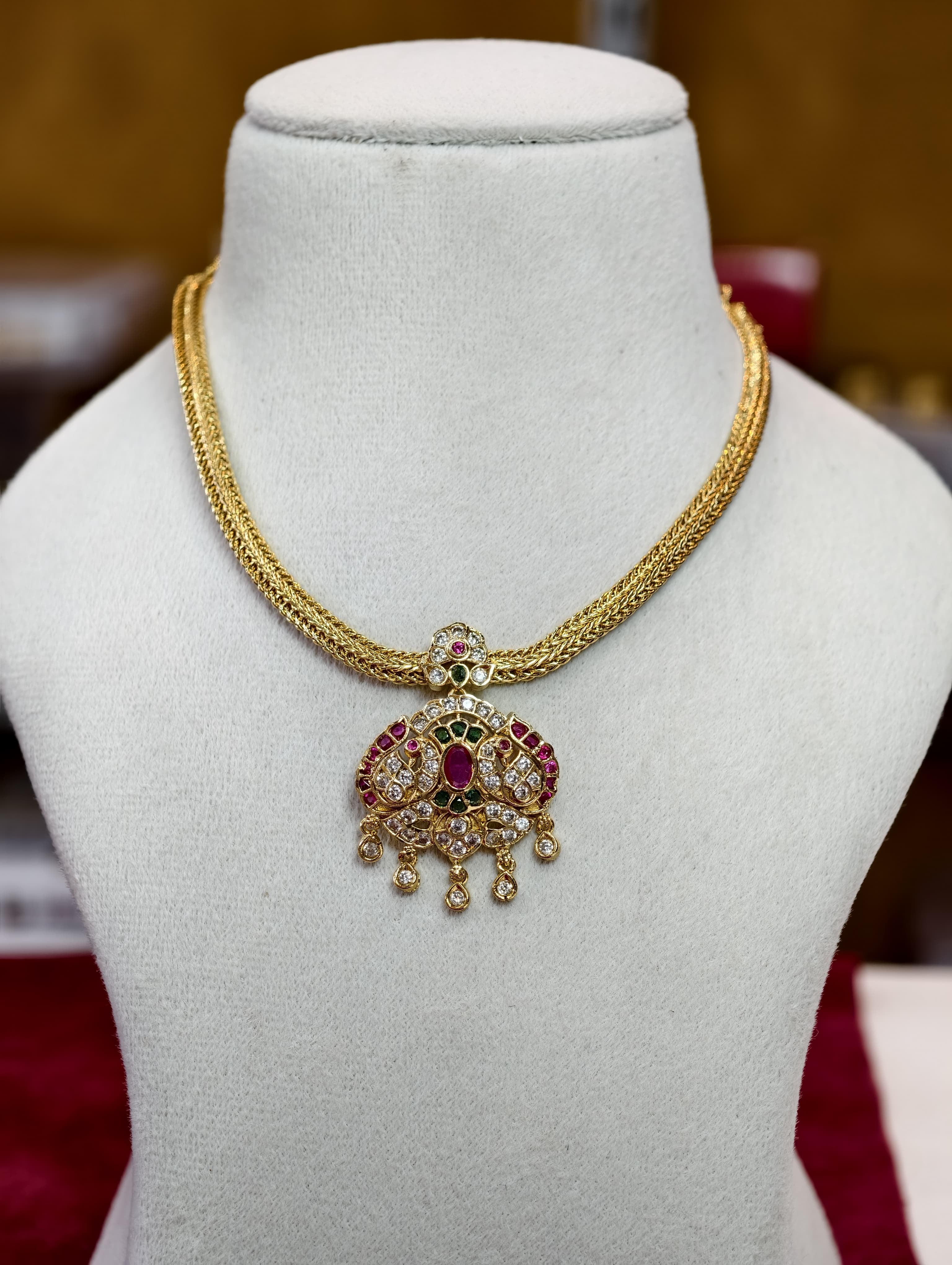 Gold Model Nanu Patti