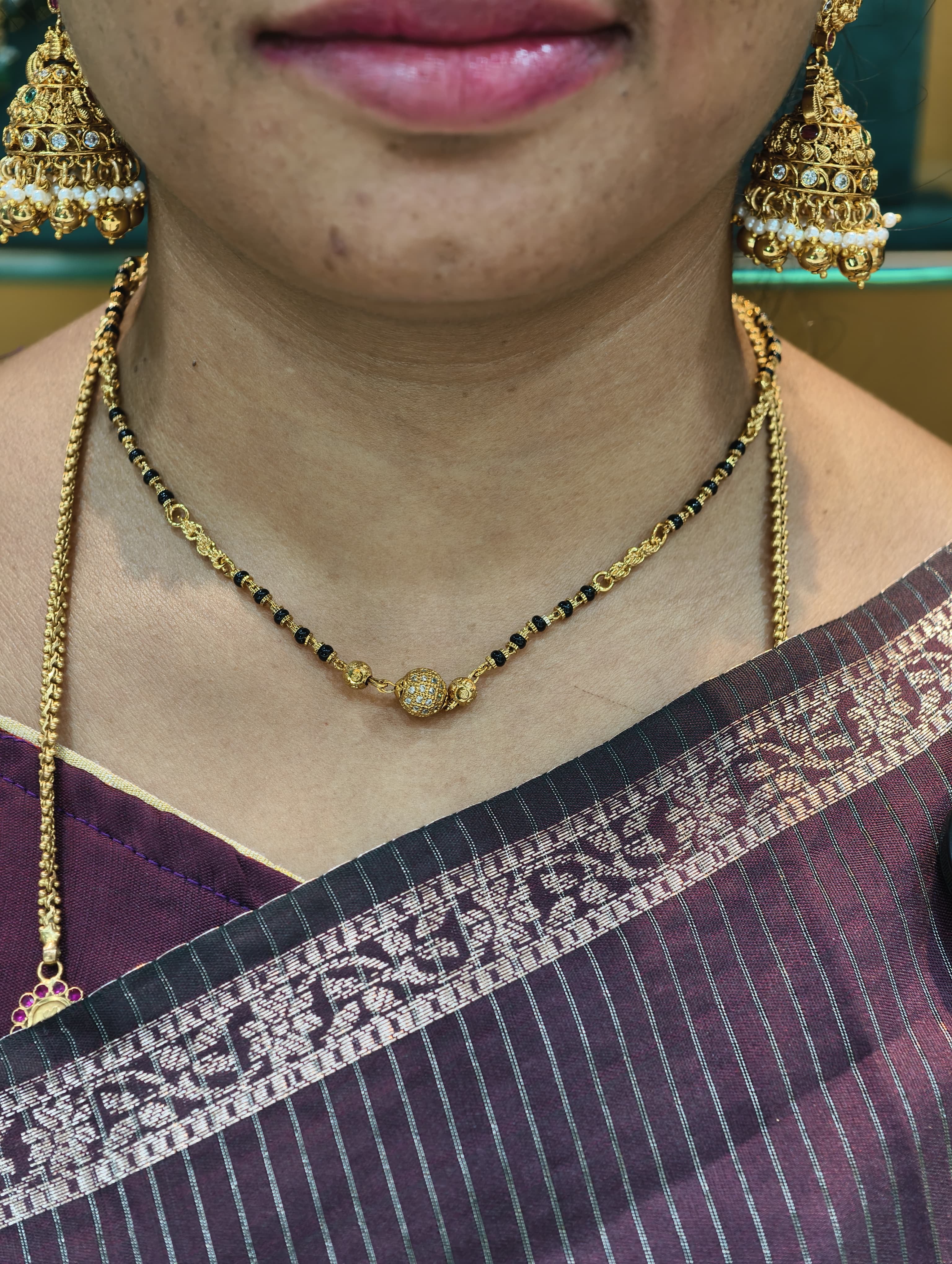 Short Black Beads