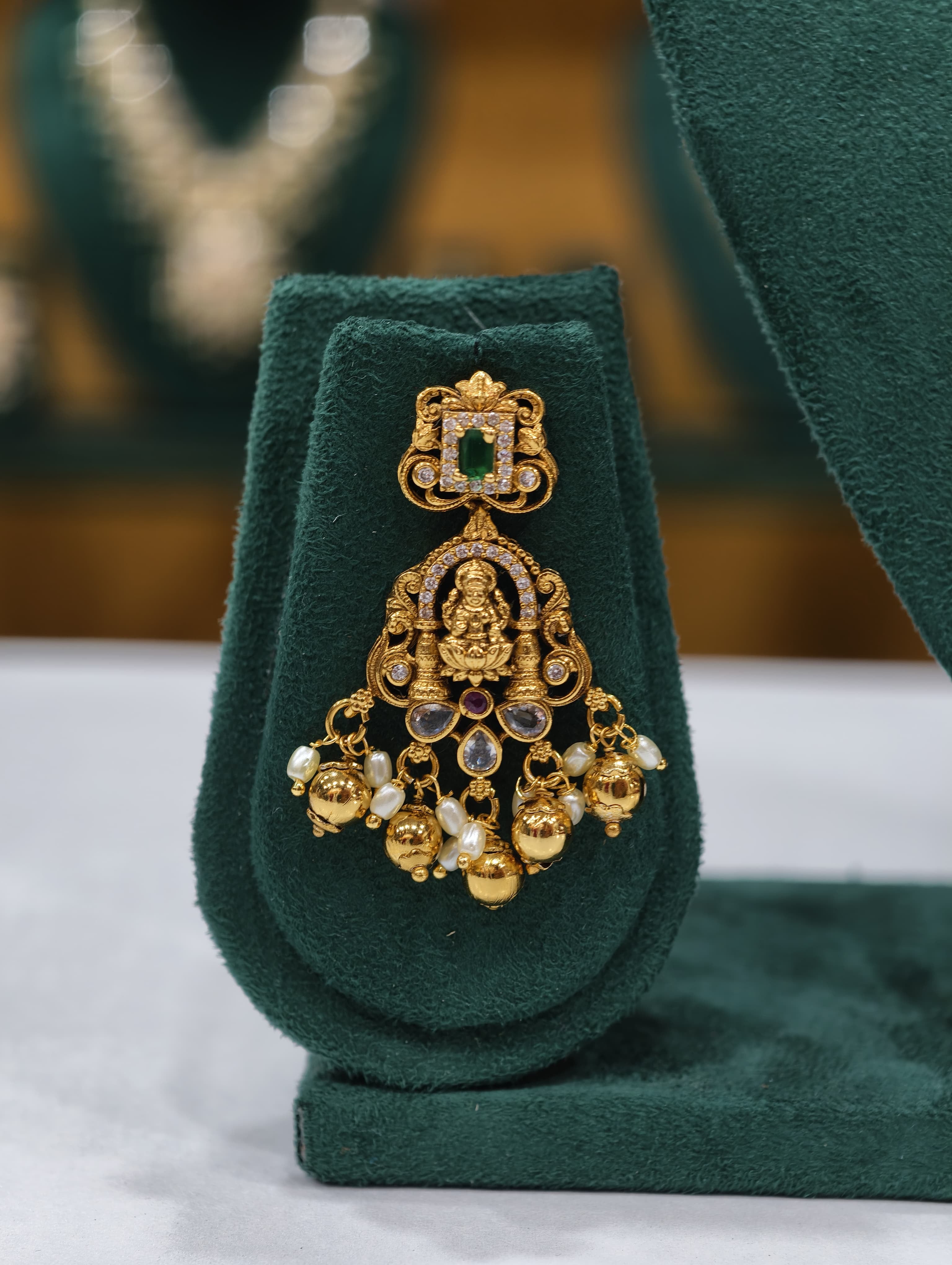 Premium Neckset