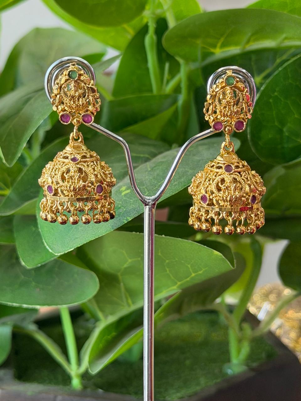 Lakshmi Butta (Multi Stone)