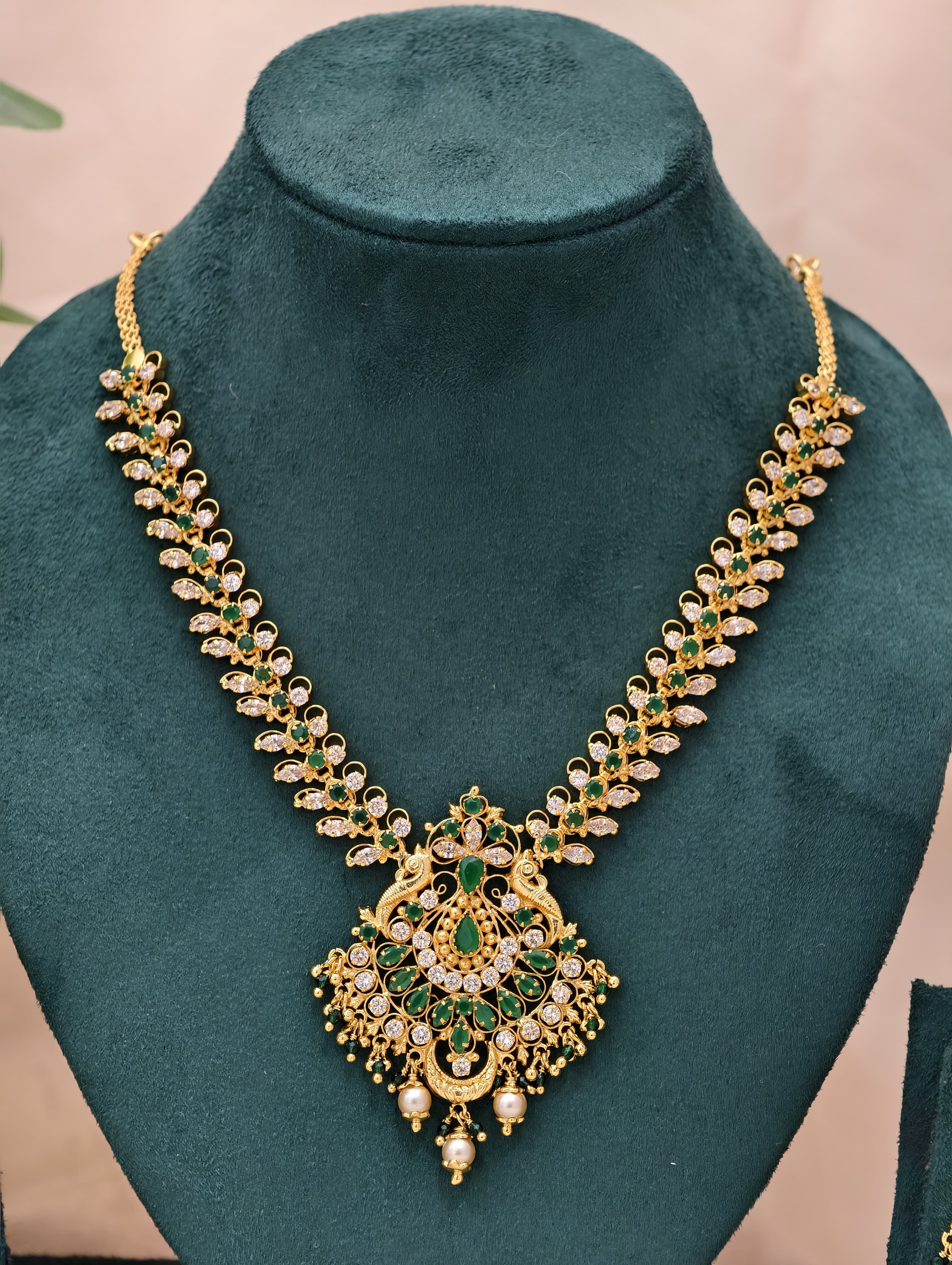 Gold Model Handmade Stone Necklace