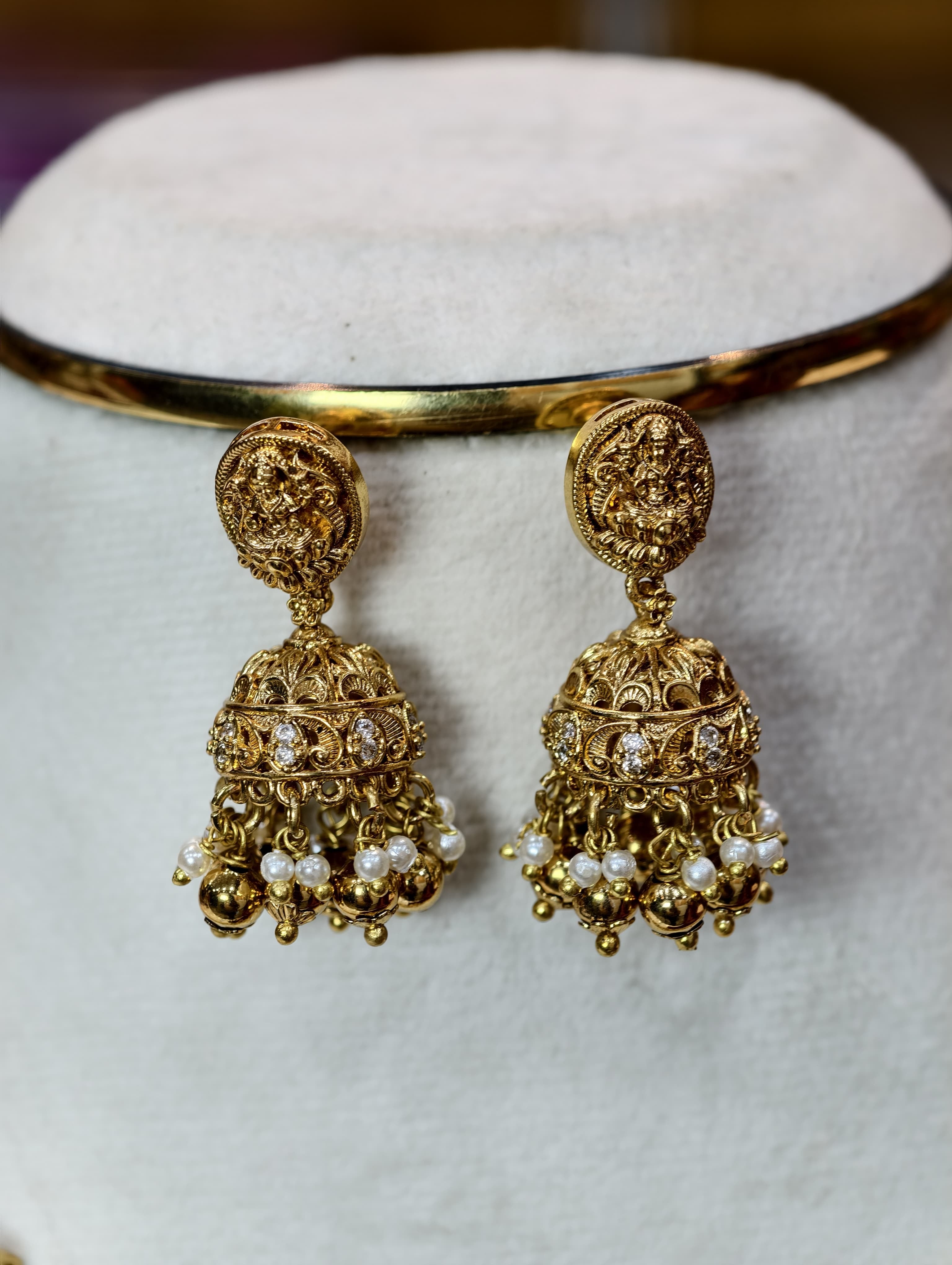 Gold Model Necklace