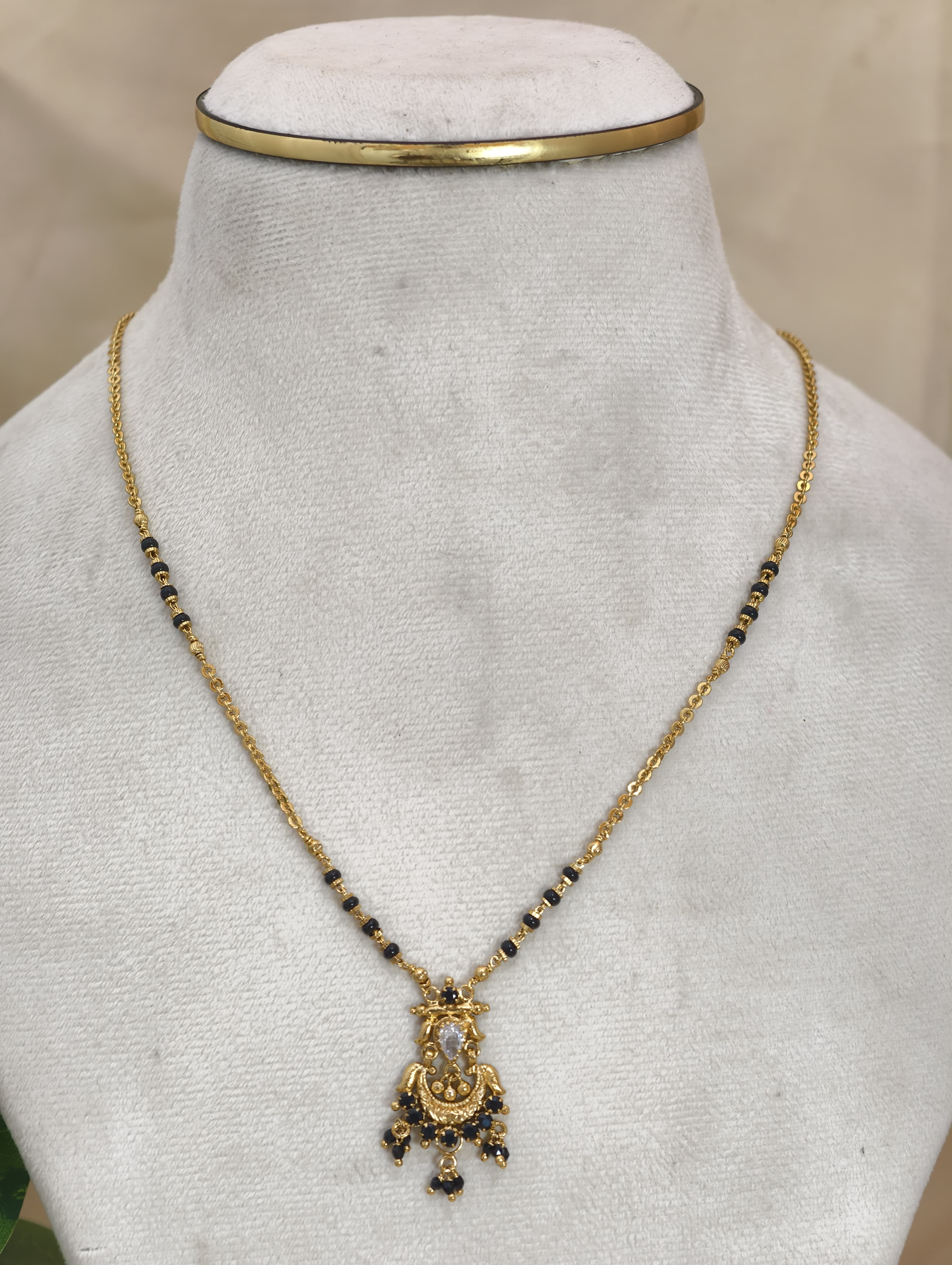 Handmade Short Black Beads(Chadini Pendant)