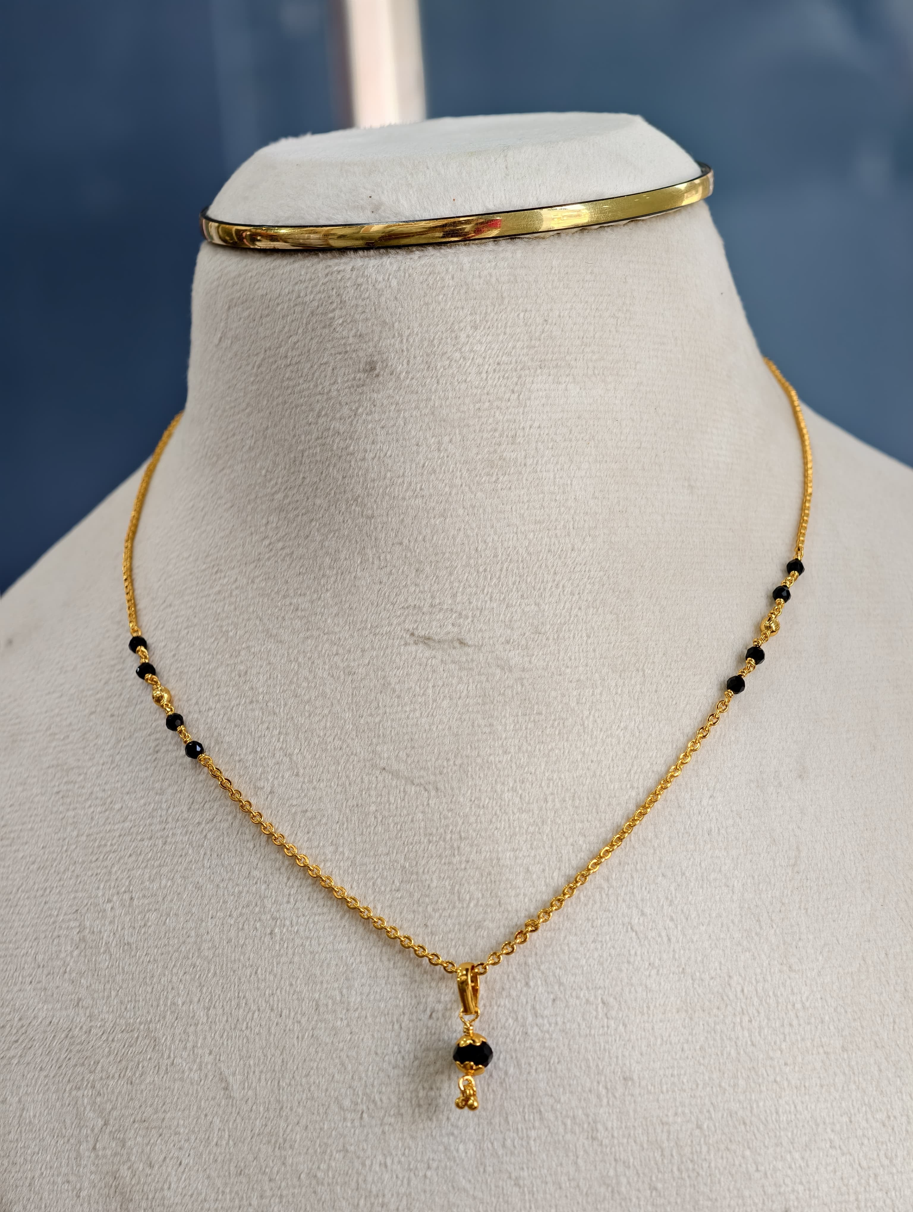 Short Black Beads Chain