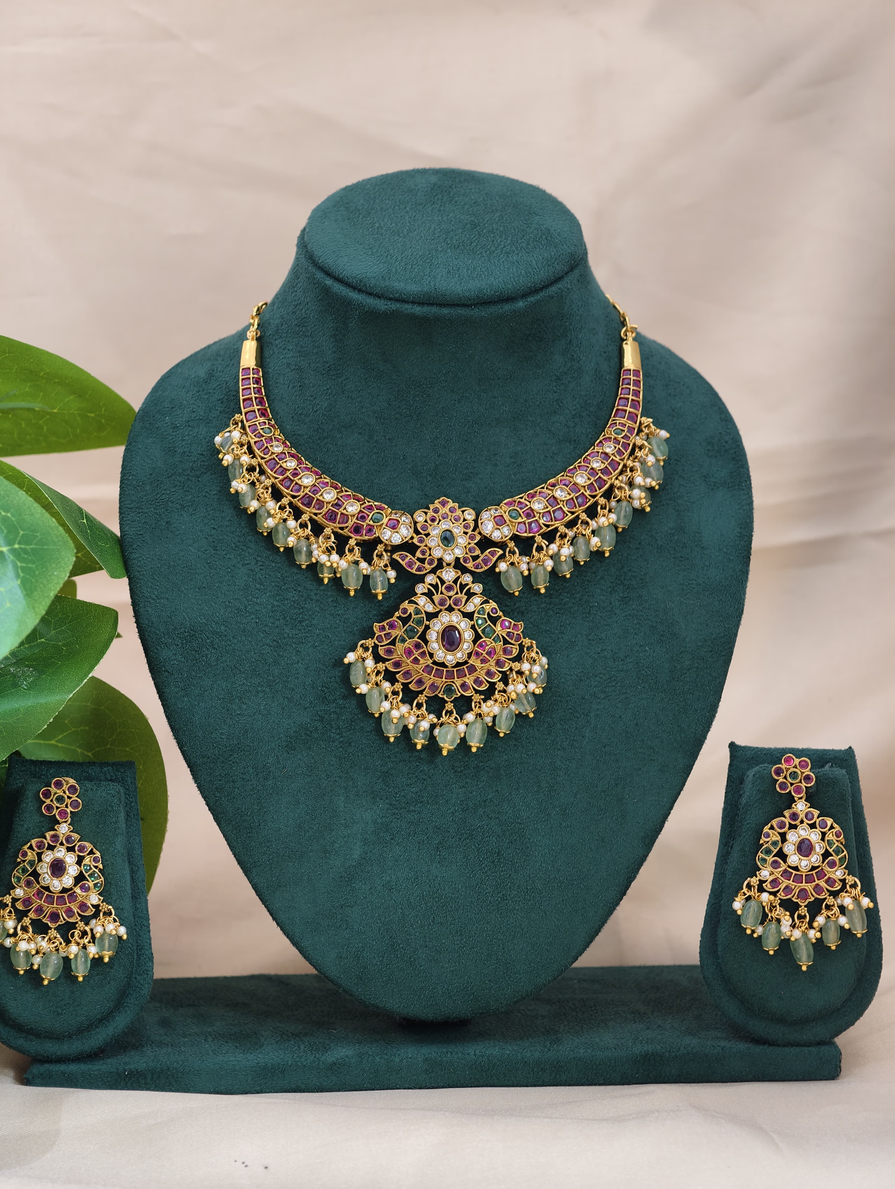 Trending Kempu Neckset