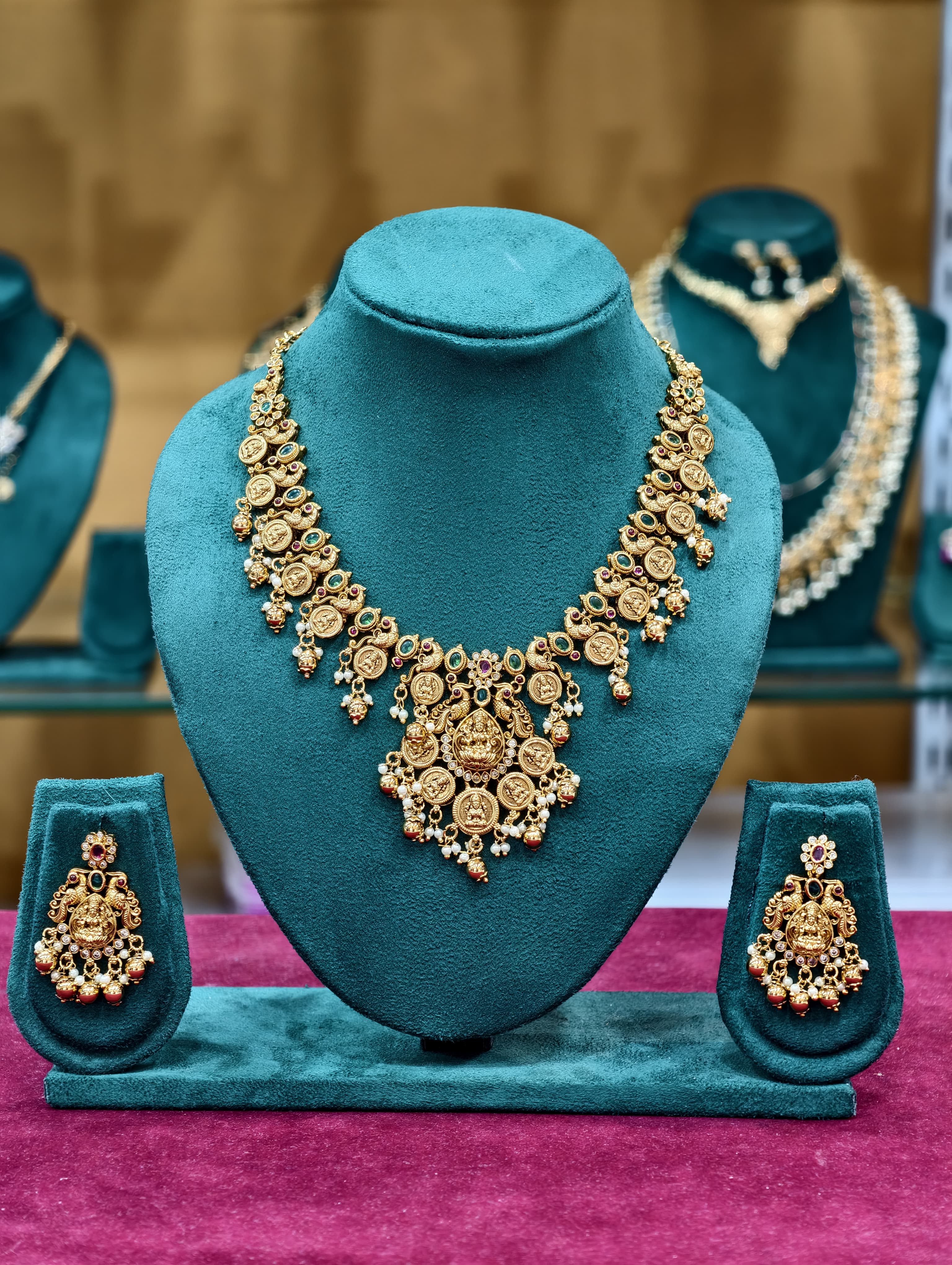 Gold Model Kasu Neckset